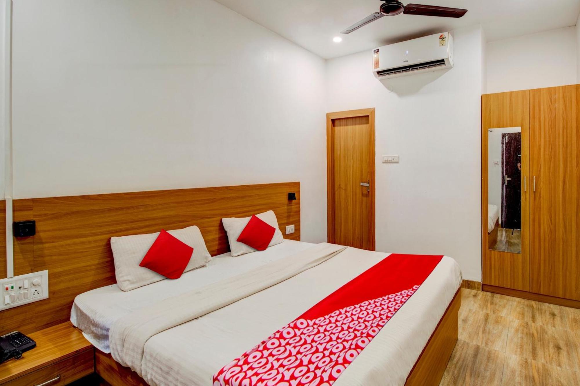 Hotel O Hill View Residency Near Aca Stadium غاواهاتي المظهر الخارجي الصورة