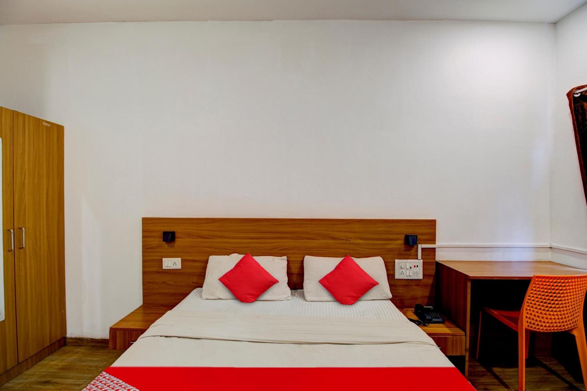 Hotel O Hill View Residency Near Aca Stadium غاواهاتي المظهر الخارجي الصورة